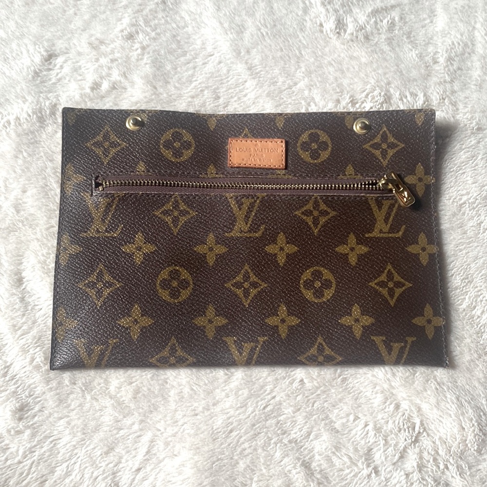Authentic Louis Vuitton Pouch